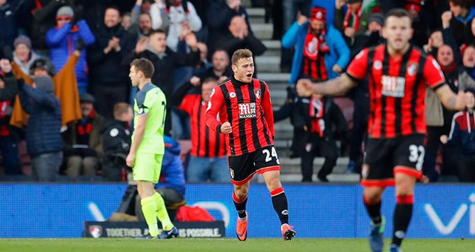  伯恩茅斯闪电反击战术奏效，客场连扳三球惊天逆转  