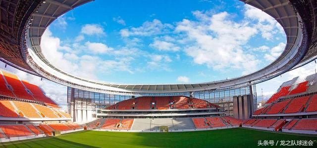  威尼斯水上球场迎首胜，独特主场氛围成焦点